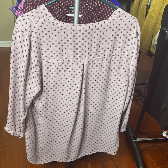 Lavender Print Blouse - Picture 2 of 3